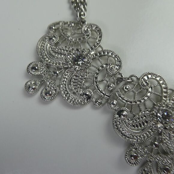 Bay to Baubles Silver Tone Filigree Bib Statement Necklace Adjustable NEW NWT - Picture 2 of 6